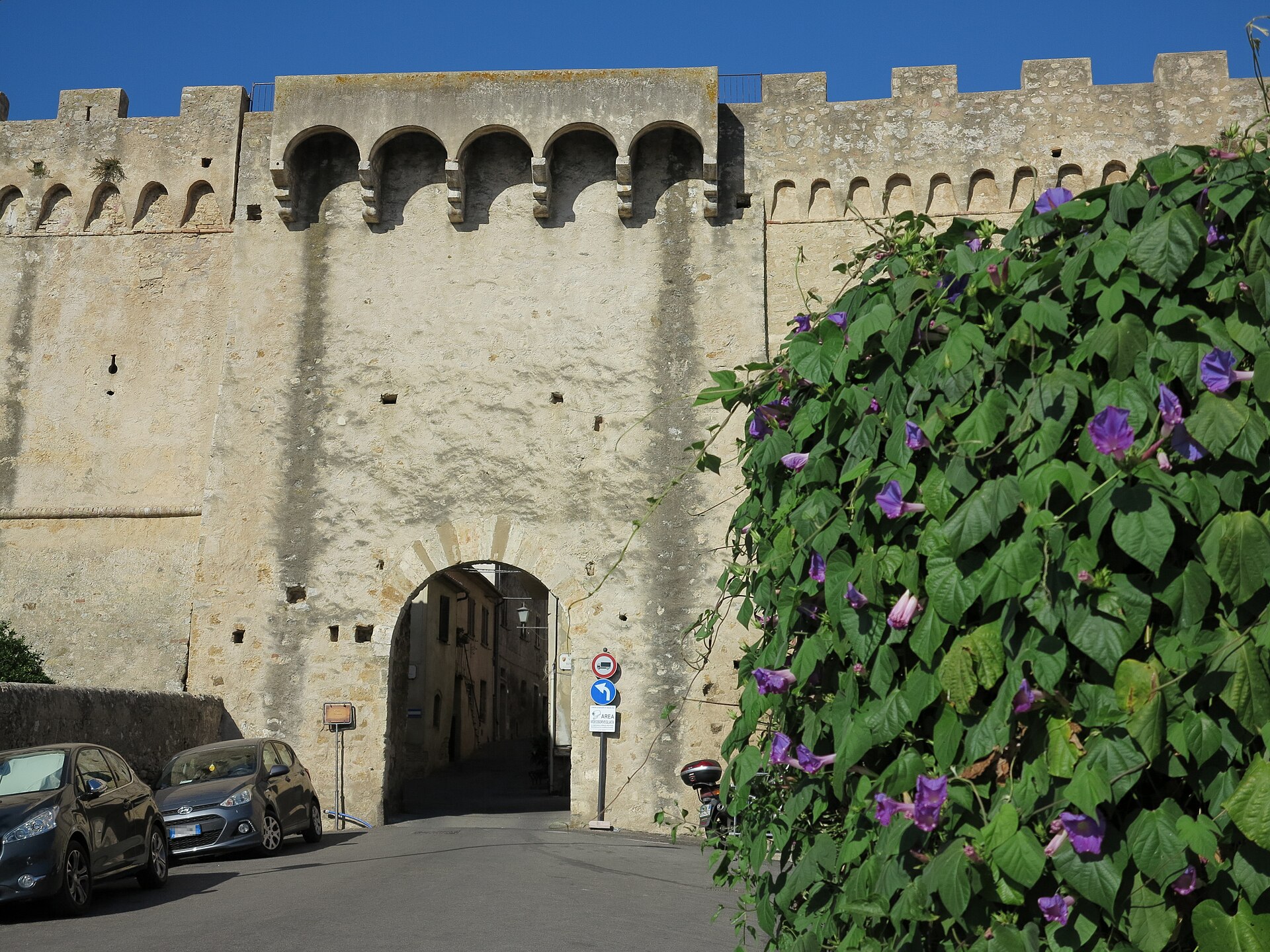Porta Nuova in the town walls of Magliano in Toscana