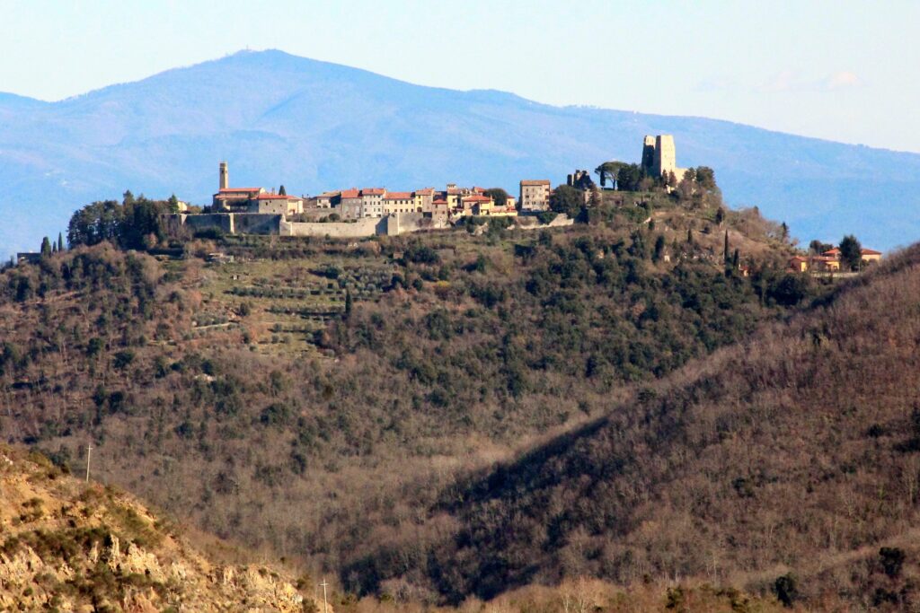 Civitella in Val di Chiana on its hilltop above the Valdichiana