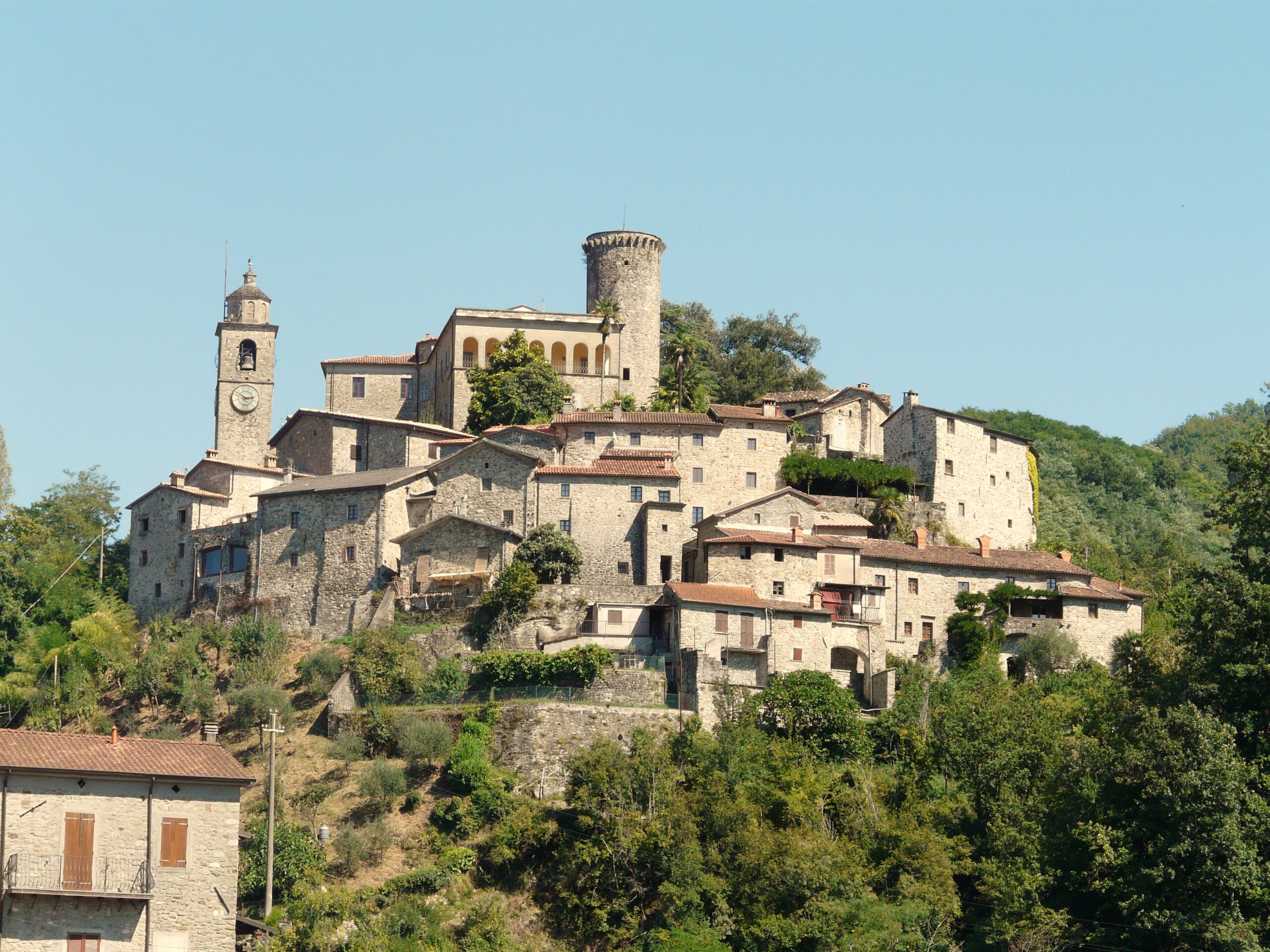 Bagnone and its Malaspina castle on the hillside