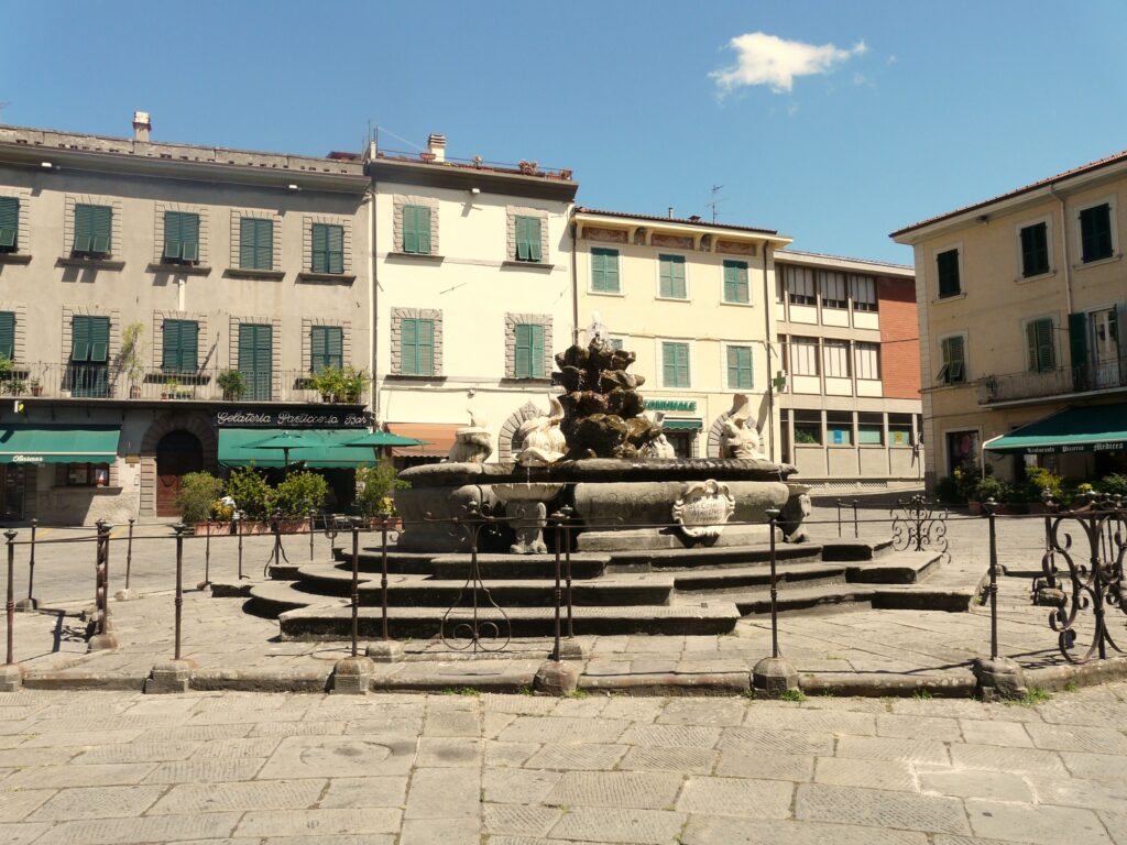 Piazza Medicea and its fountain in Fivizzano